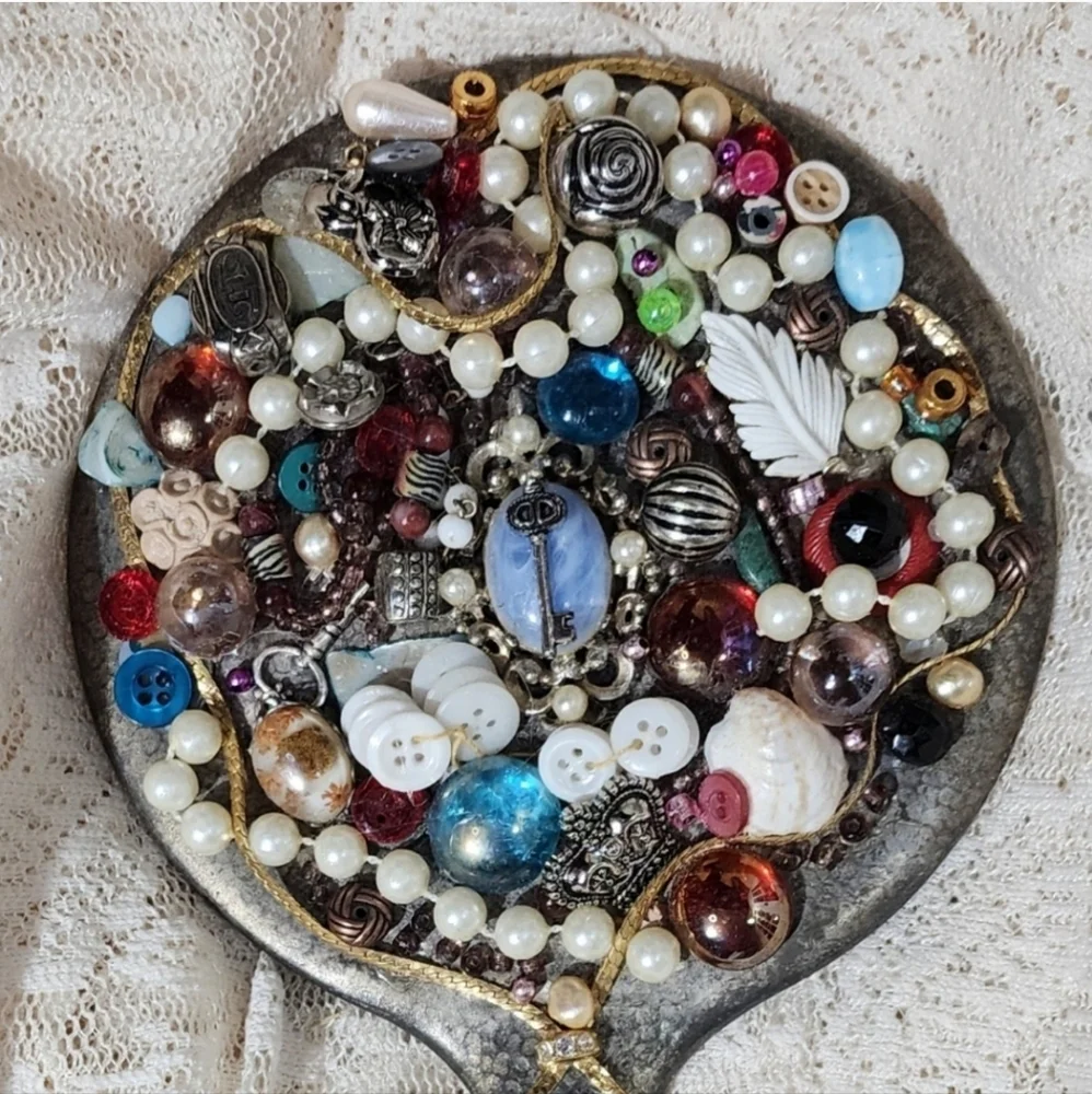 UpcycledMirror Antique One of a Kind Jewelry And Beads Button Detail Red - Picture 3 of 12